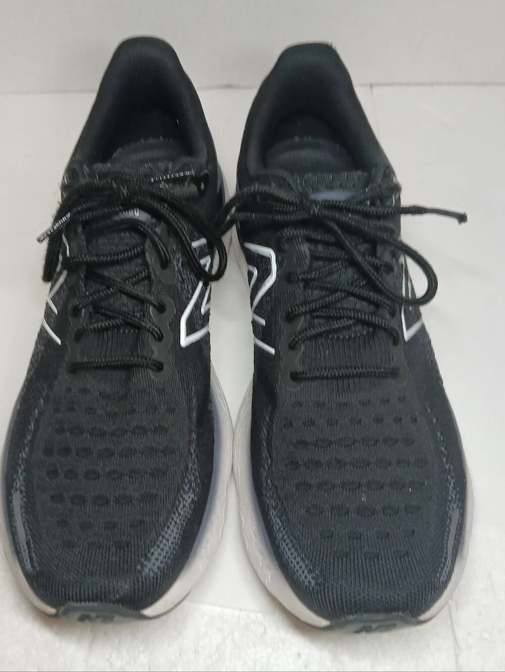 New Balance Fresh Foam 1080 Men's Size 12 Black White Running Shoes Sneakers - Picture 2 of 16